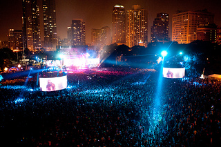 perrys-stage-lollapalooza.jpg