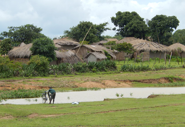 Mark W. Atkinson/WCS | KAZA People & Livelihoods | Village 